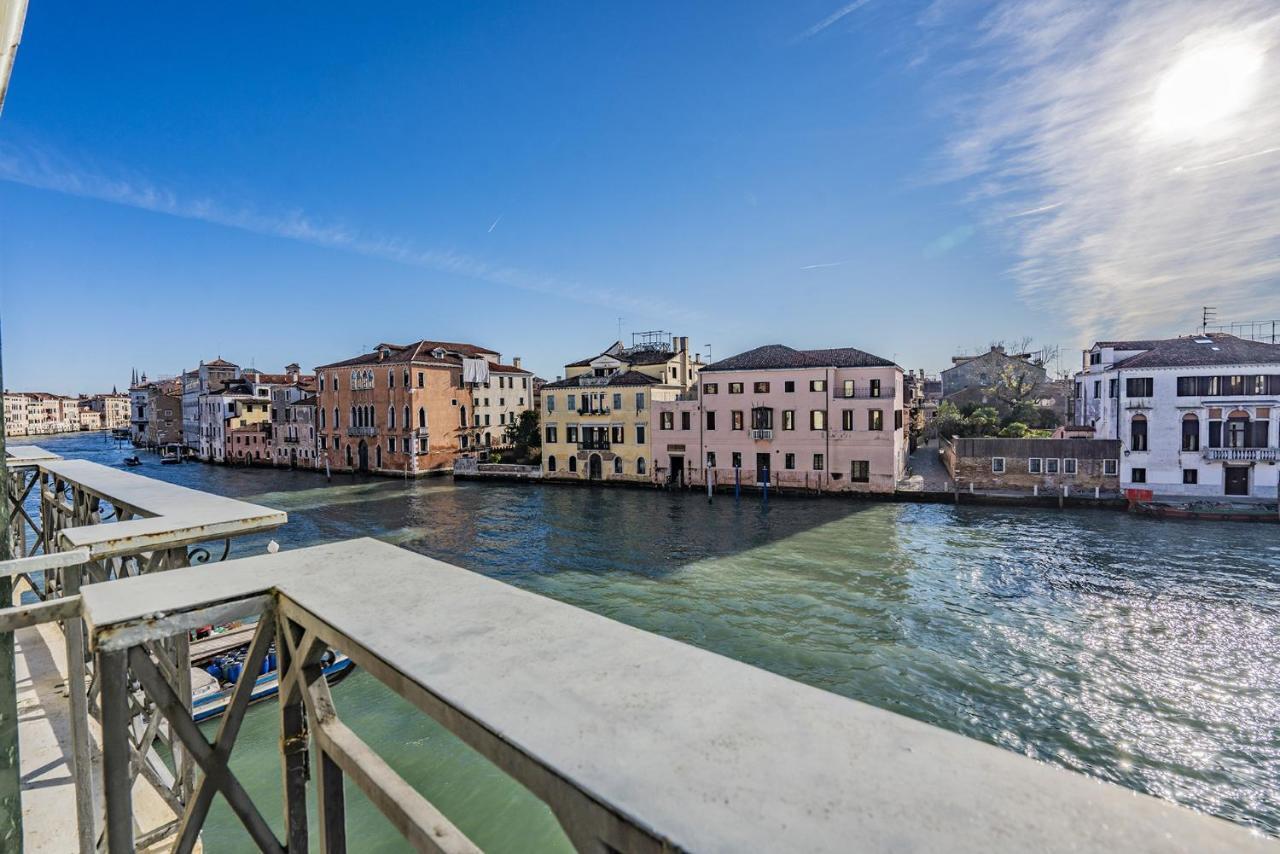 Ca' Degli Specchi Grand Canal 威尼斯 外观 照片